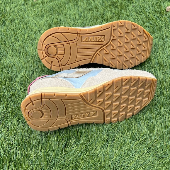 Autry Beige and Pink Sneakers - Picture 9 of 9